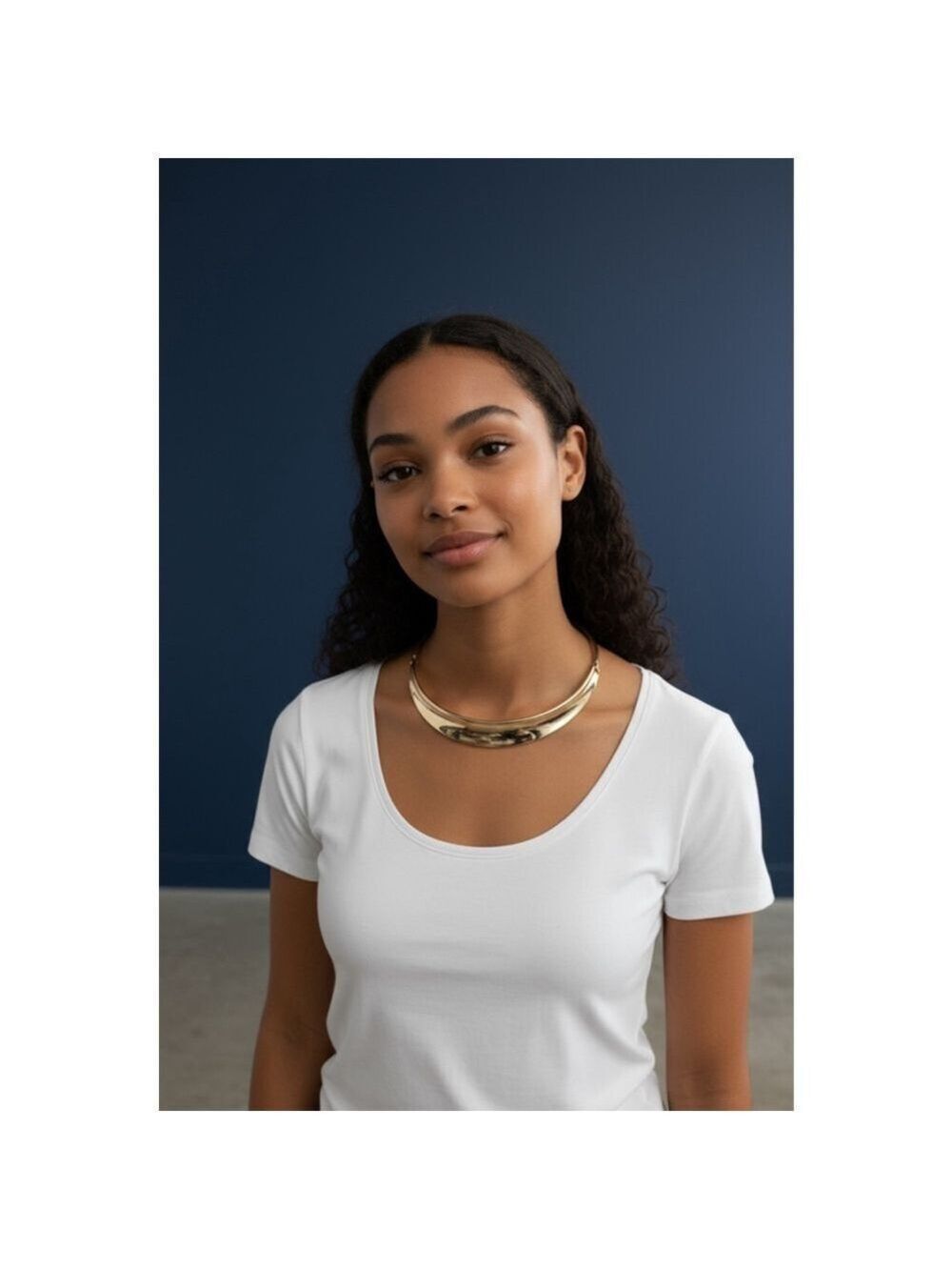 White House Black Market Gold Tone Collar Necklace One Size